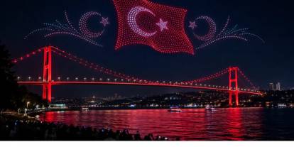 15 Temmuz'un 10. yılında 1500 dronlu ışık gösterisi izleyenleri cezbetti