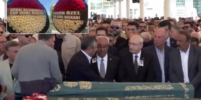 Olcay Baykal'ın cenazesinde Kılıçdaroğlu ve Özel yan yana: Törendeki çelenkler dikkat çekti