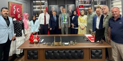Pendik Rizeliler Derneği'nden MHP Pendik İlçe Başkanı Muharrem Kır'a hayırlı olsun ziyareti