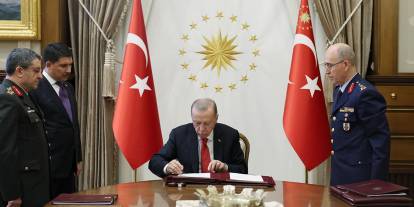Erdoğan'ın imzasının ardından YAŞ kararları açıklandı!