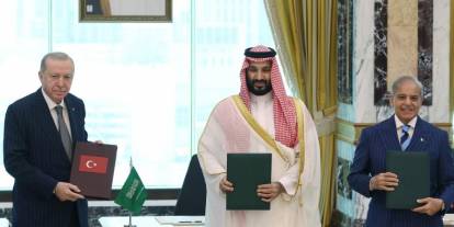 Orta Doğu'da tarihi adım: Türkiye, Suudi Arabistan ve Pakistan üçlü savunma anlaşmasını imzaladı!