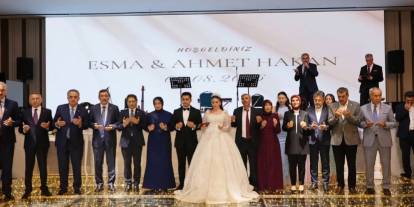 AK Parti Gaziantep Milletvekili Ali Şahin’in Oğlu Ahmet Hakan ile Esma Dünyaevine Girdi