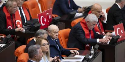 Bahçeli ile Dervişoğlu gündem oldu: Yan yana oturup birbirlerinin yüzüne bile bakmadılar!