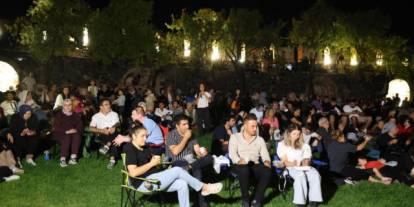 Perseid meteor şöleni: Binlerce kişi izledi, Trafik kilitlendi, kilometrelerce yürüdüler...