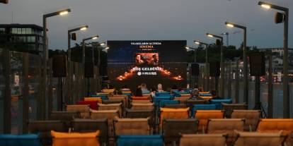 Tuzla Mekan İskele’de Sinema Keyfi