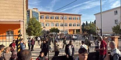Manisa’da okul saldırısı: Yaralı öğrenciler var!