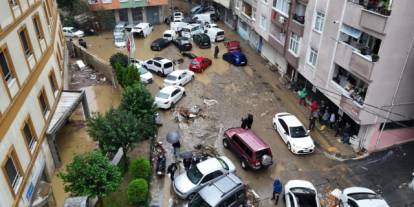 Felaketin boyutu gün ağarınca ortaya çıktı: Sarıyer’de selin meydana getirdiği maddi hasarın görüntüsü...