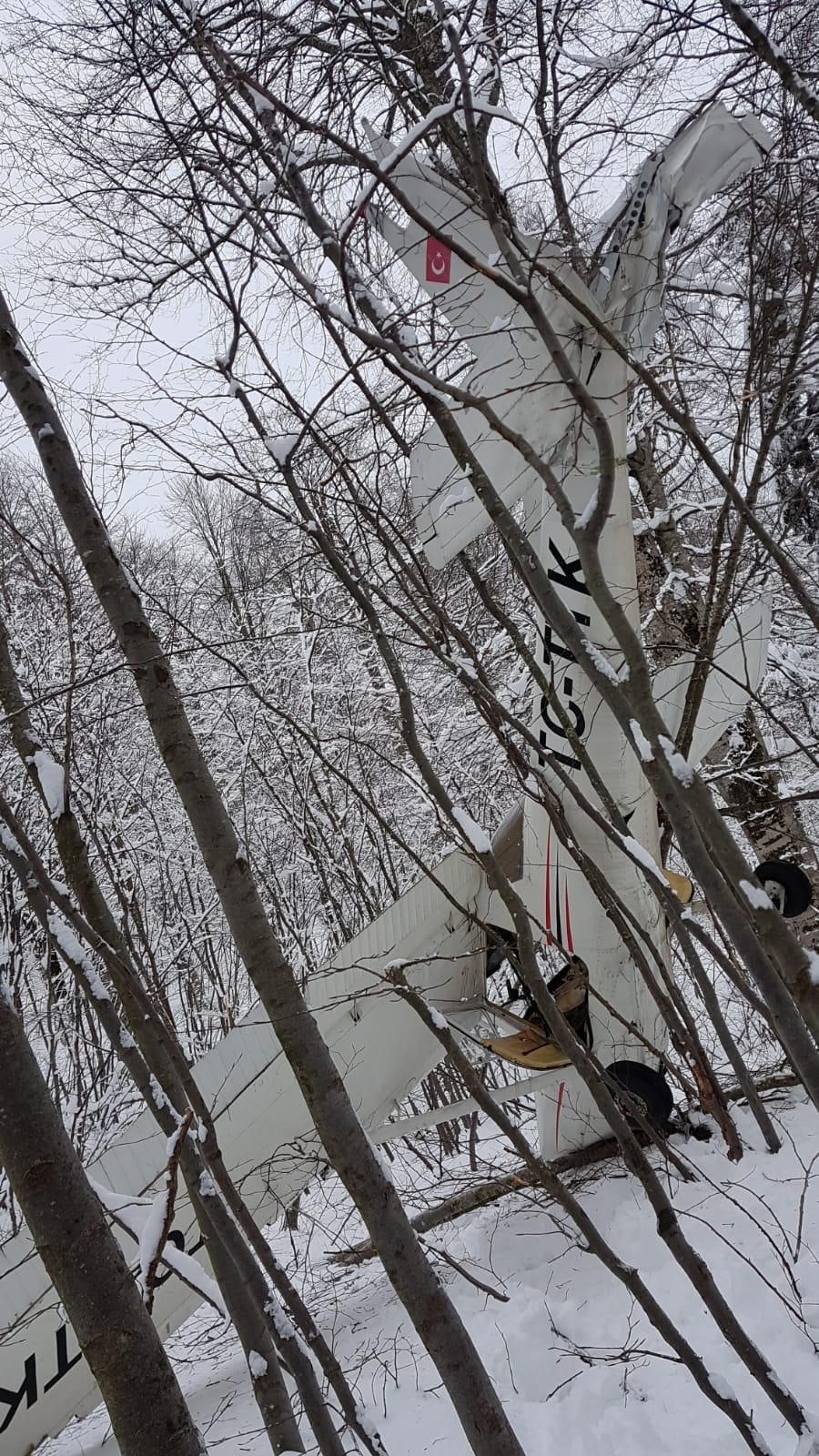 Kocaeli Kartepe'de eğitim uçağı düştü! 