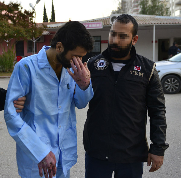 DEAŞ'lı teröristler hastanede yakayı ele verdiler