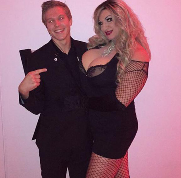 Zeynep Alkan'ın Sevgilisi Erkekle Öpüştü 