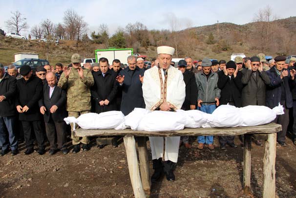 3 Kardeş Yanarak Öldüler | Kefenleriyle Taşındılar