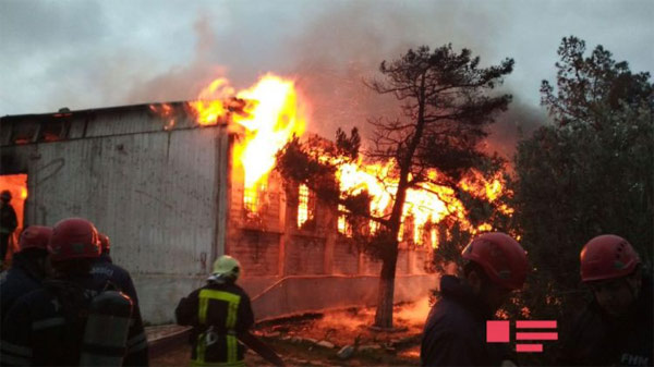 Bakü'de Korkunç Yangın! 30 Kişi Yanarak Öldü