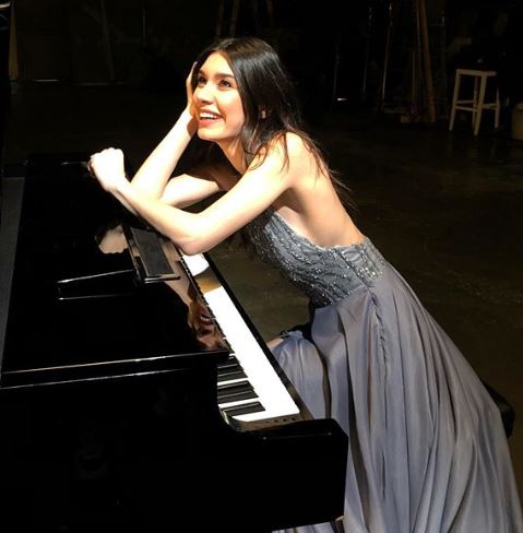 Burcu Kıratlı ile Sinan Akçıl boşanıyor