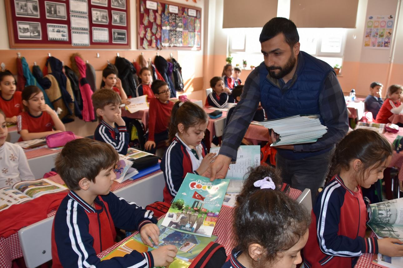 "Pendik Çocuk Dergisi"nin İlk Sayısı Minik Okurlarıyla Buluştu
