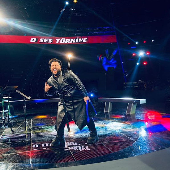 O Ses Türkiye Anıl Şimşek kimdir, kaç yaşındadır? Anıl Şimşek Instagram hesabı...