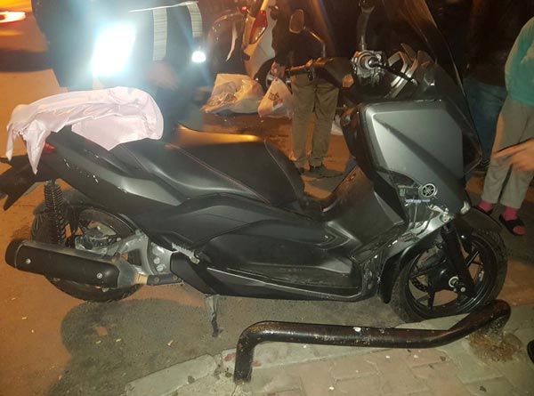 Otomobille motosiklet çarpıştı: Ağır yaralı var