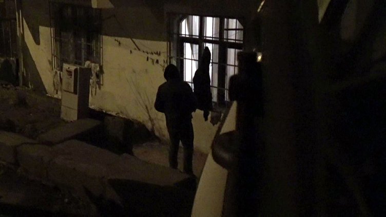 Kapıların altından para bırakıyordu bu sefer de Başakşehir'de ortaya çıktı!