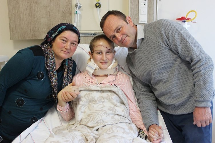 Baş derisi tamamen koptu! Kanlar içinde traktörü kullandı!