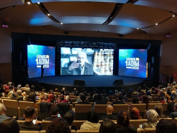 Milli Eğitim Bakanı Ziya Selçuk: "Türkiye başka bir hikaye yazabilir"