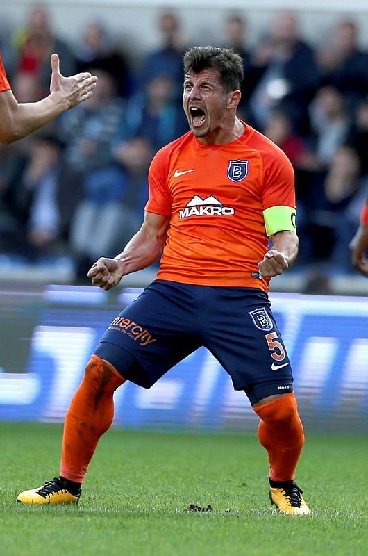 Emre Belözoğlu Fenerbahçe'de kadro dışı!