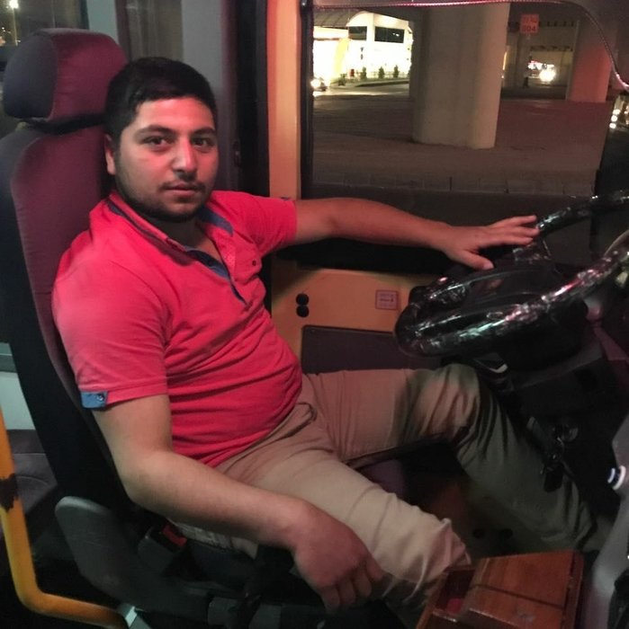 Eşini öldürdü saatlerce arabada gezdirdi