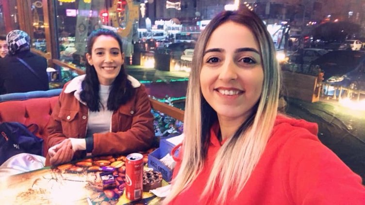 Eşini öldürdü saatlerce arabada gezdirdi