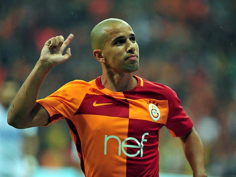 Galatasaraylı Feghouli takımdan ayrılacak mısınız sorusuna ateş püskürdü
