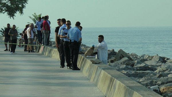 Kartal sahilinde erkek cesedi bulundu