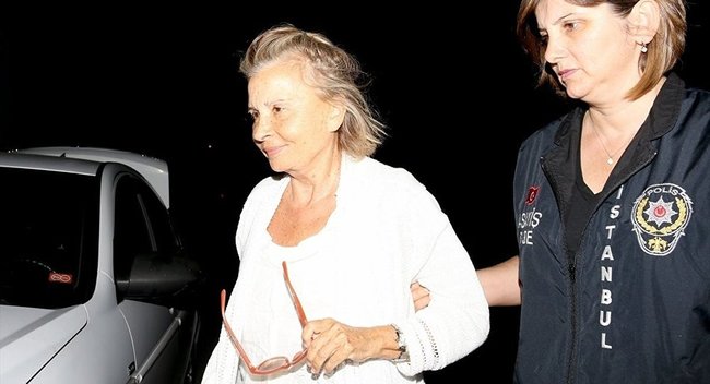 Nazlı Ilıcak'a Bir Şok da Kara Kuvvetleri'nden