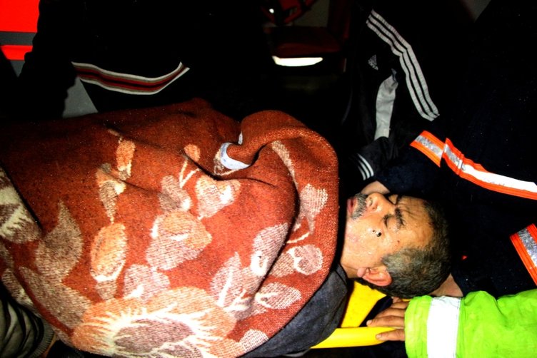 Şişli'de gecekondunun çatısı çöktü! 2 kişi göçük atında kaldı!