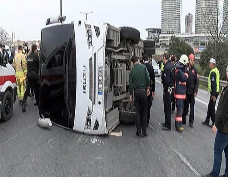TEM'de Çevik Otobüsü Devrildi!