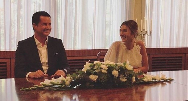 Şeyma Subaşı'na Gelin Arabası Yerine Gelin Uçağı