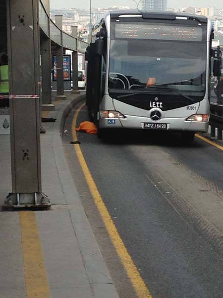 Esenyurt'ta metrobüs çarpan Suriyeli çocuk hayatını kaybetti