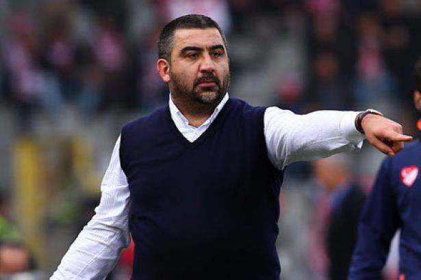 İstifa kararı alan Ümit Özat'tan şaşırtan karar