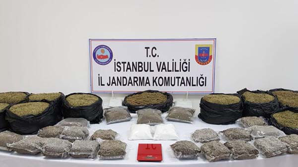 İstanbul'da uyuşturucu operasyonu! Eve girer girmez 40 kilo bonzai!