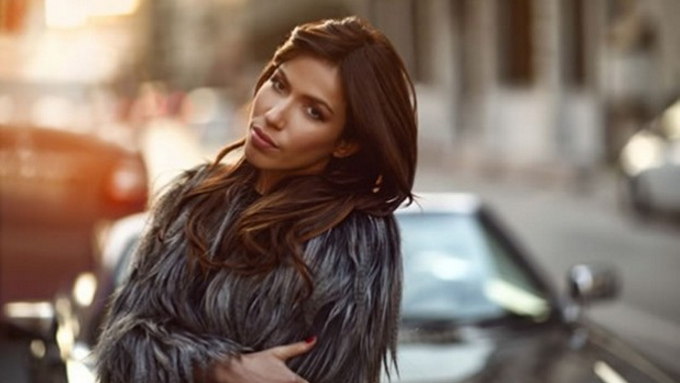 Burcu Güneş kimdir? Kaç yaşında? Aslen nereli?