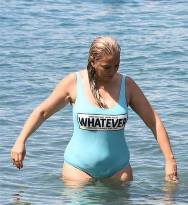 Yeşim Salkım mayolu görüntülendi 'Benden bu kadar'