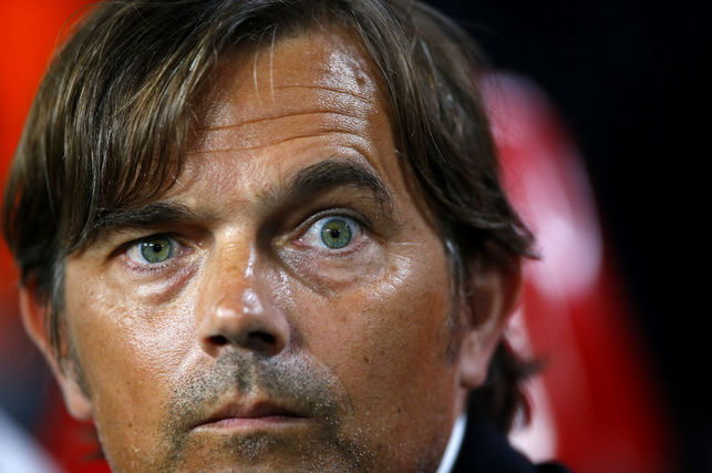 Fenerbahçe Phillip Cocu'yla 3 yıllık sözleşme imzaladı!