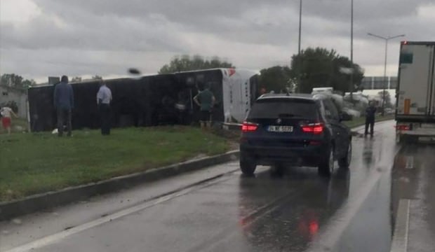 Çanakkale'de otobüs devrildi: Ölü ve yaralılar var