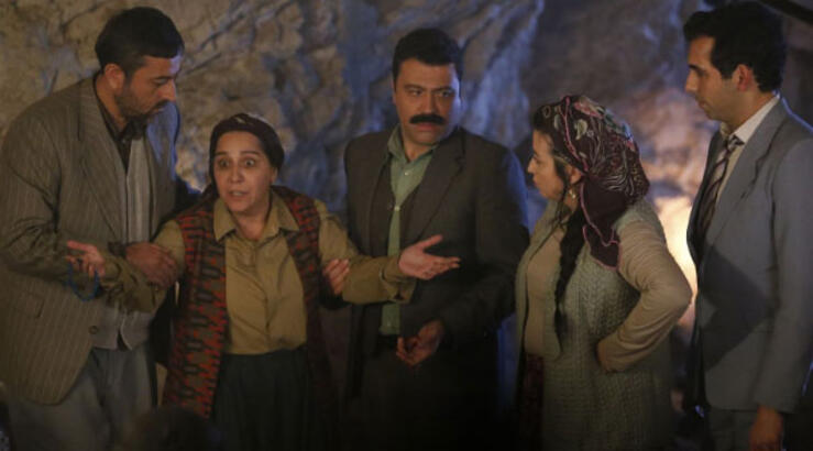 Eski Köye Yeni Adet filminin konusu nedir? Oyunuları kimler? Nerede çekildi?