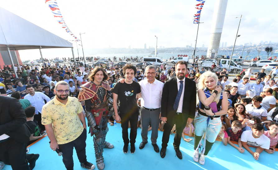 Üsküdar Belediyesi Türkiye'deki ilk e-spor festivaline imza attı