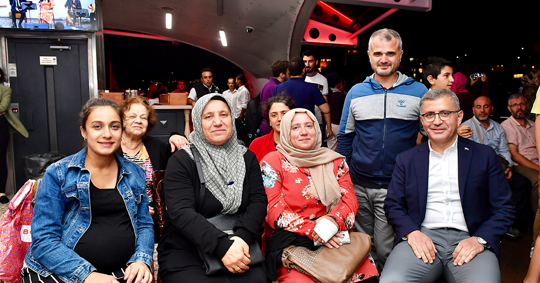 Üsküdar'da Boğaziçi Mehtapları konseri dinleyenlere güzel bir akşam yaşattı