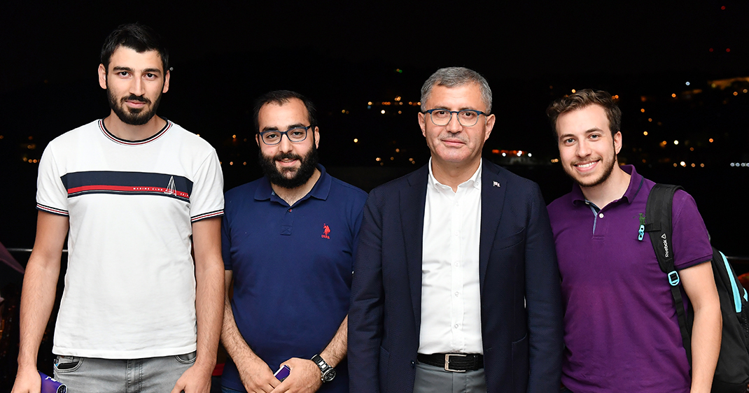 Üsküdar'da Boğaziçi Mehtapları konseri dinleyenlere güzel bir akşam yaşattı