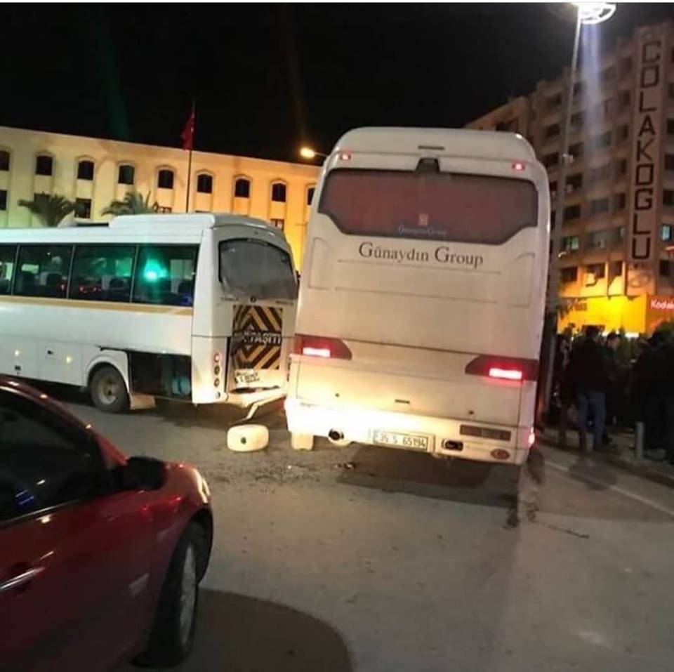 İzmir'de facia! Otobüs yayaların arasına daldı