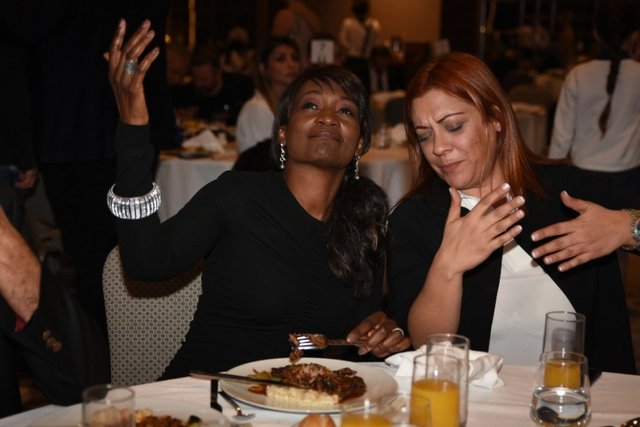 Müslüman olan şarkıcı Della Miles'tan "Huzura kavuştum" itirafı