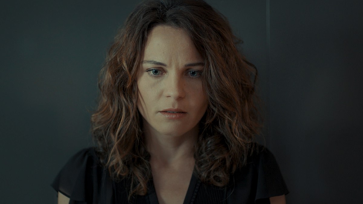 Tülin Özen kimdir? Ufak Tefek Cinayetler'in Arzu'su diziden ayrıldı mı? Neden ayrıldı?