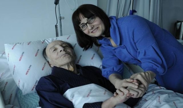 Demans Hastalığı Nedir | Belirtileri Nelerdir, Nasıl Anlarız