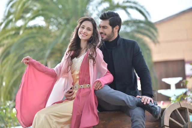 Yeni Gelin'de Oynayan Jessica May Kimdir | Jessica May Türk Vatandaşlığına mı Geçiyor