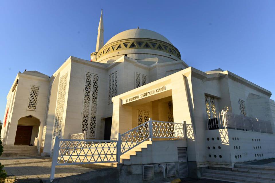 Pendik 15 temmuz şehitler camii