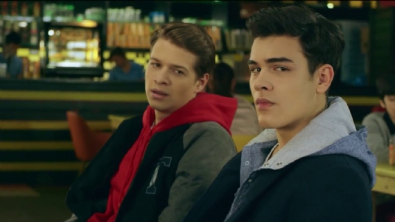 4N1K Dizisinin oyuncuları kimler? Dizinin genel konusu nedir?